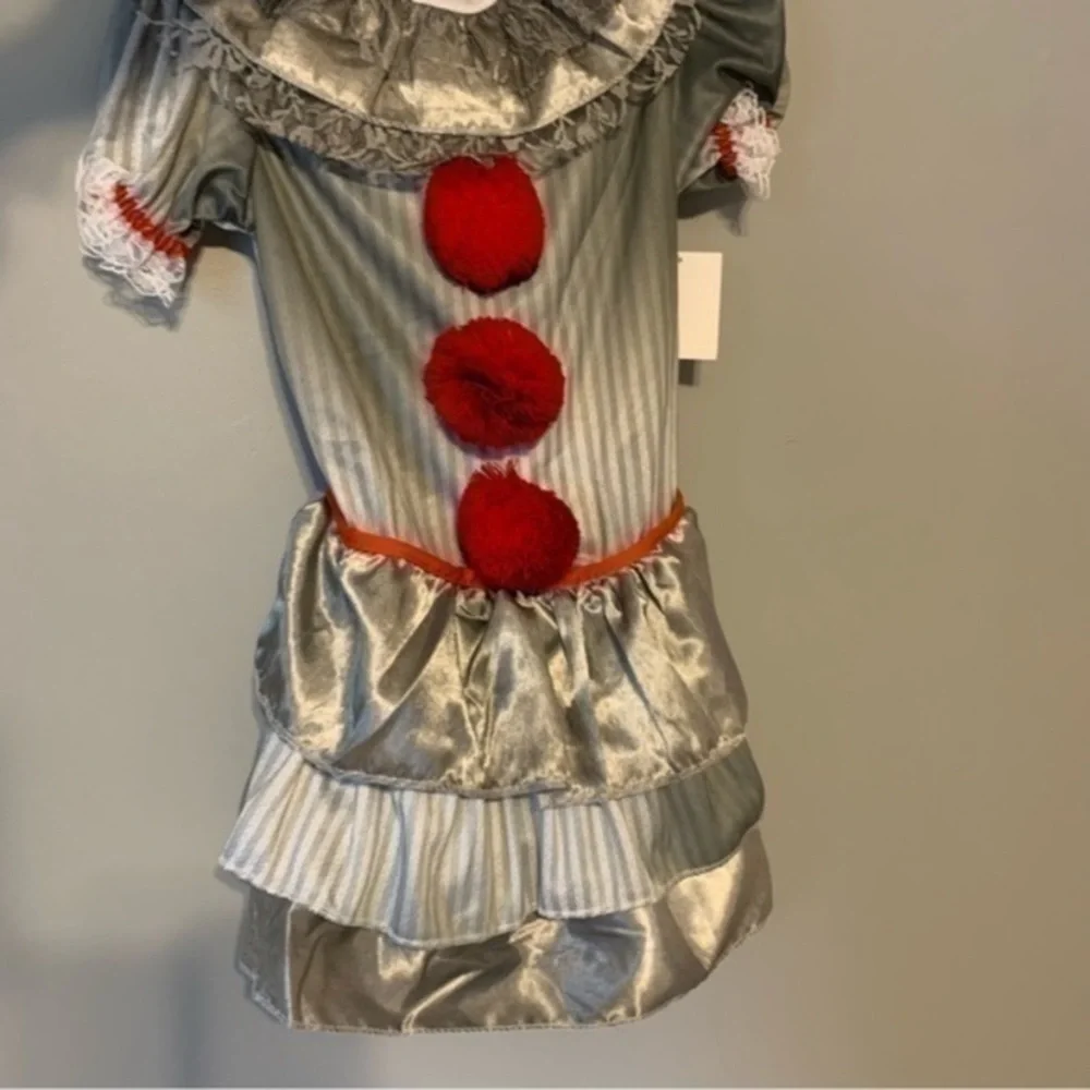 NWT. WAY TO CELEBRATE Carnevil Clown Creepy Clown Kids Costume